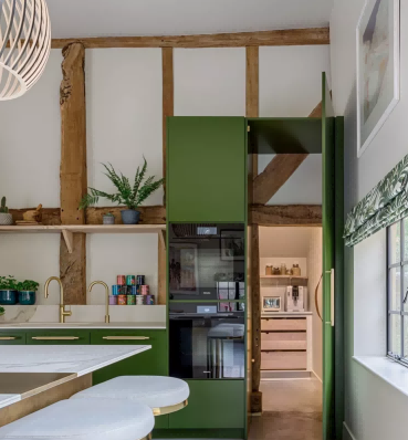 ¿Por qué debería elegir una puerta invisible para interiores modernos?